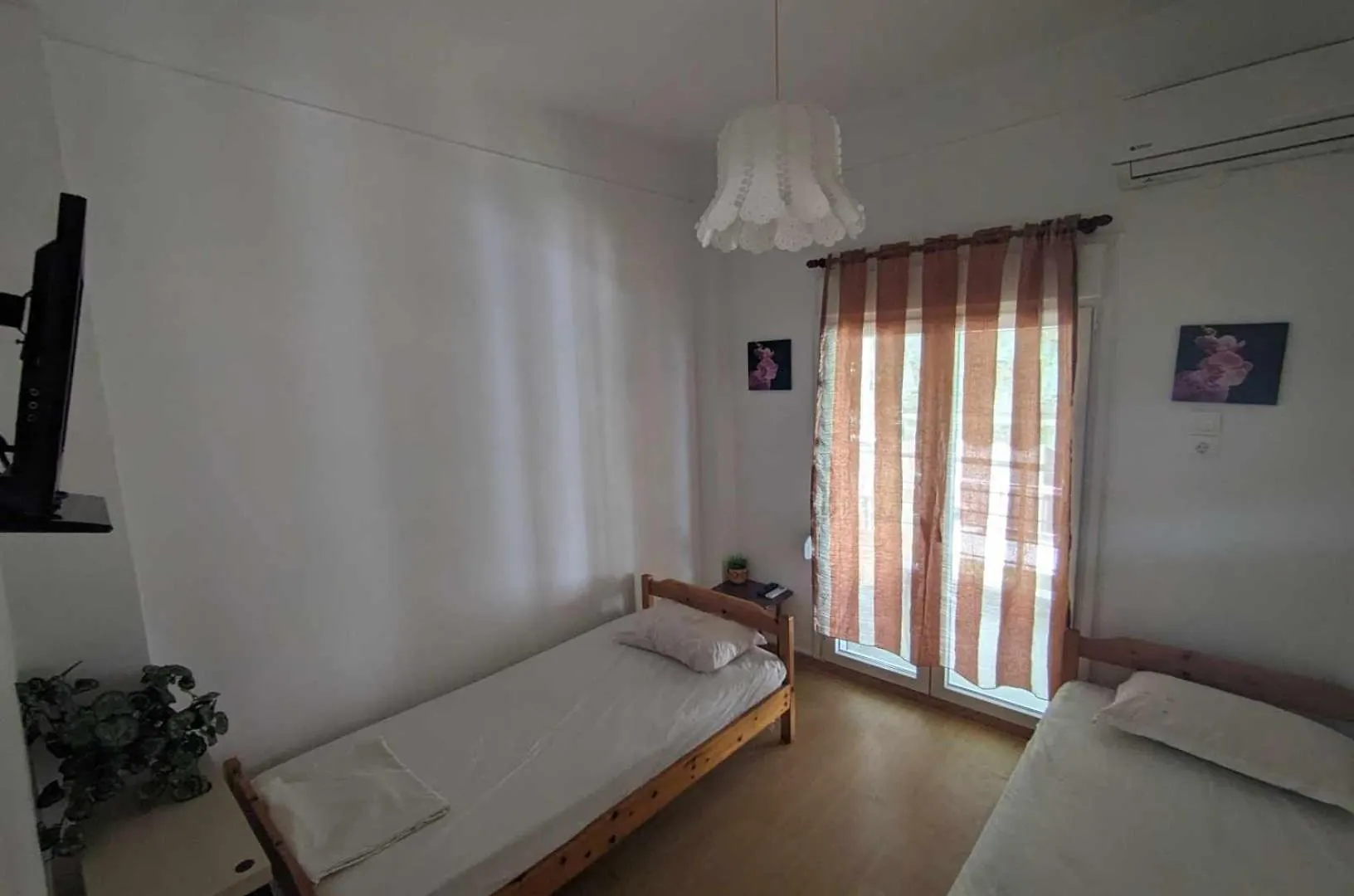 2 Bedroom Apartment For 4 People 42M From The Sea Peraía